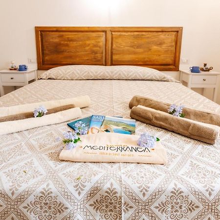 Domo Mediterranea Affittacamere-Guest House Sant'Antioco Ngoại thất bức ảnh