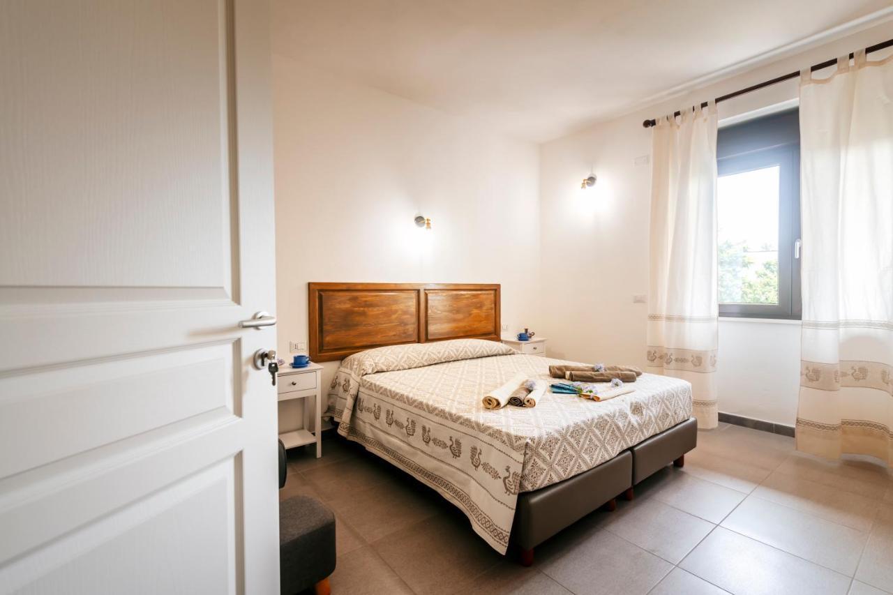 Domo Mediterranea Affittacamere-Guest House Sant'Antioco Ngoại thất bức ảnh