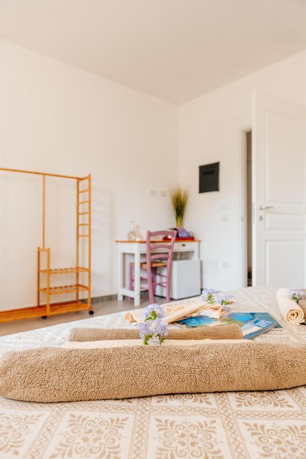 Domo Mediterranea Affittacamere-Guest House Sant'Antioco Ngoại thất bức ảnh