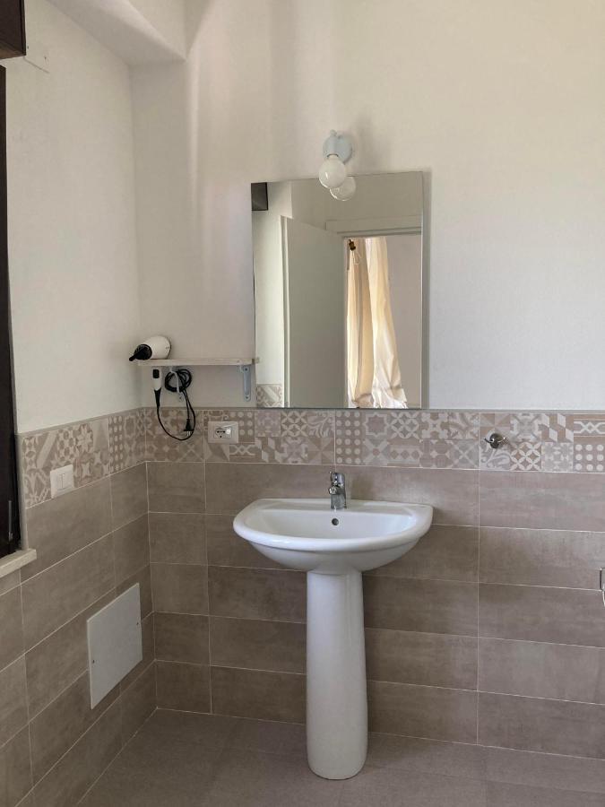 Domo Mediterranea Affittacamere-Guest House Sant'Antioco Ngoại thất bức ảnh