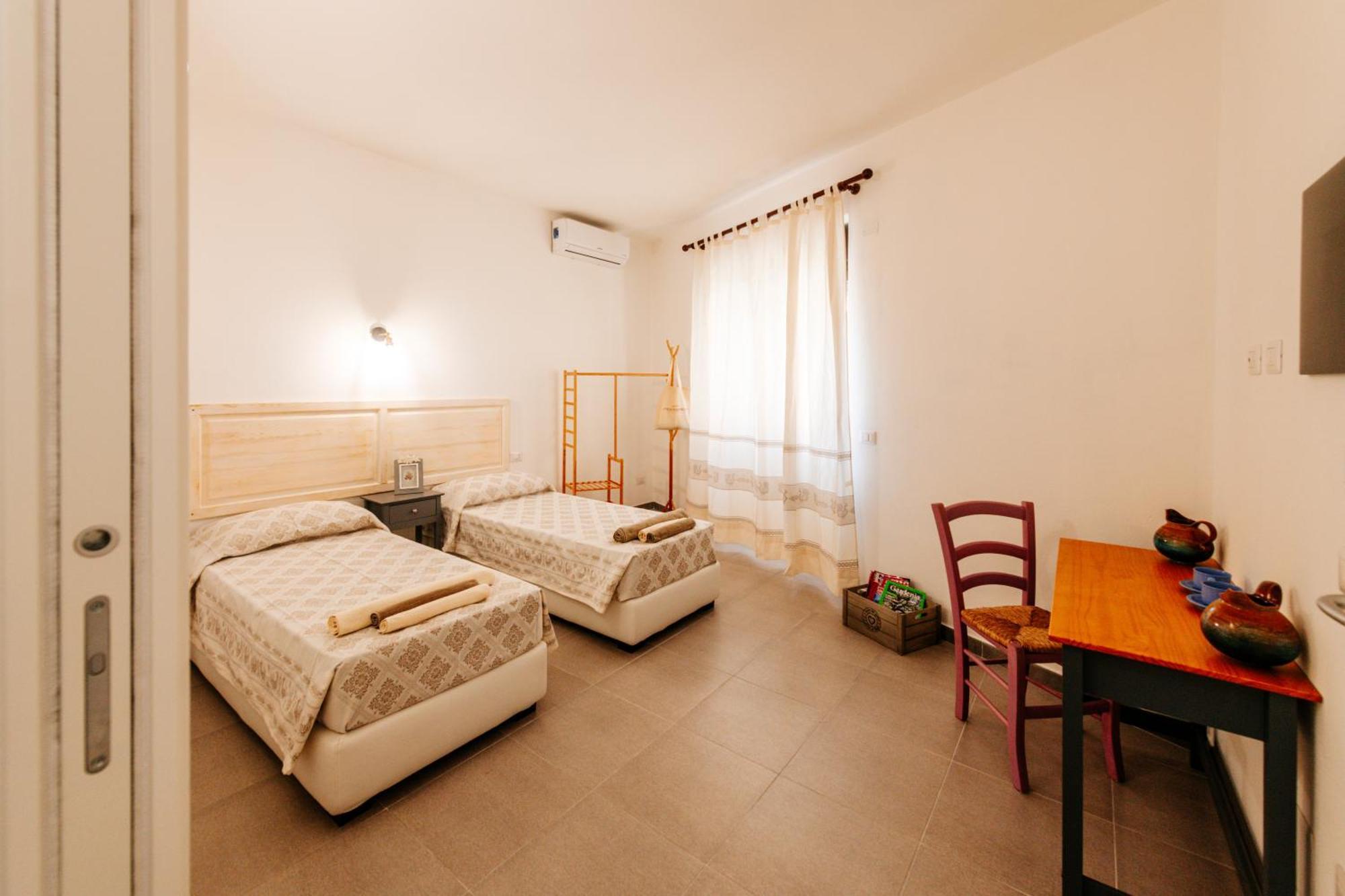Domo Mediterranea Affittacamere-Guest House Sant'Antioco Ngoại thất bức ảnh