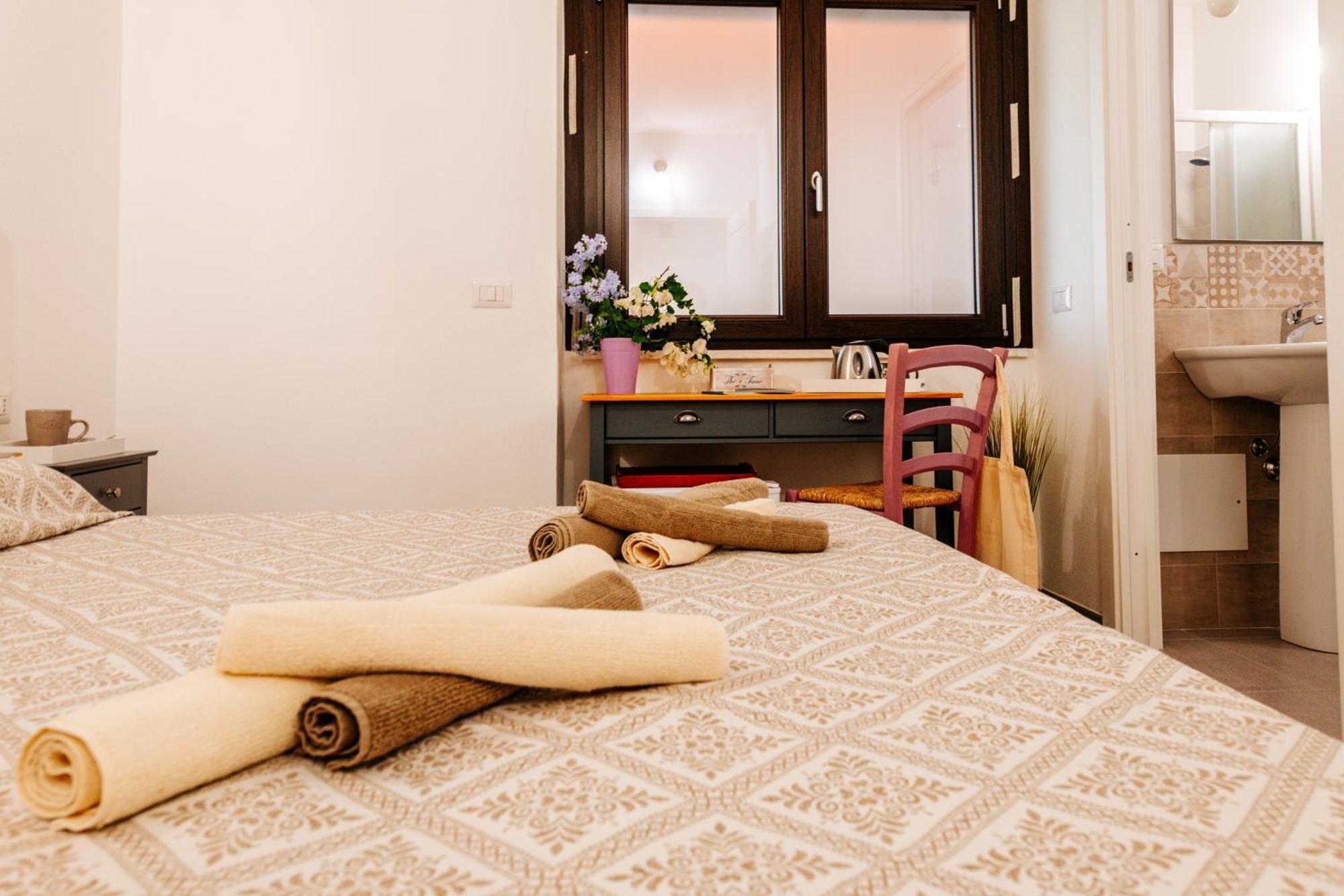 Domo Mediterranea Affittacamere-Guest House Sant'Antioco Ngoại thất bức ảnh
